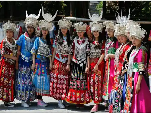 四年级美术下册课件-15. 银饰之美5-湘美版