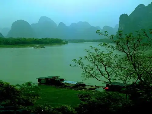 《桂林山水》精品课件1