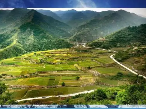 人教版八年级上册地理-2.1《地势和地形》 课件      (共25张PPT)
