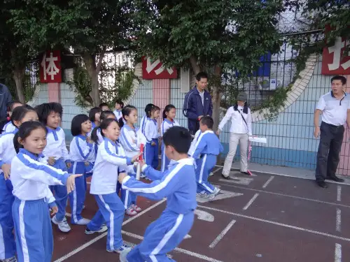 深圳市华丽小学 一年级 团结合作力量大